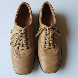 Naturalizer sports women's tan walking shoes 8